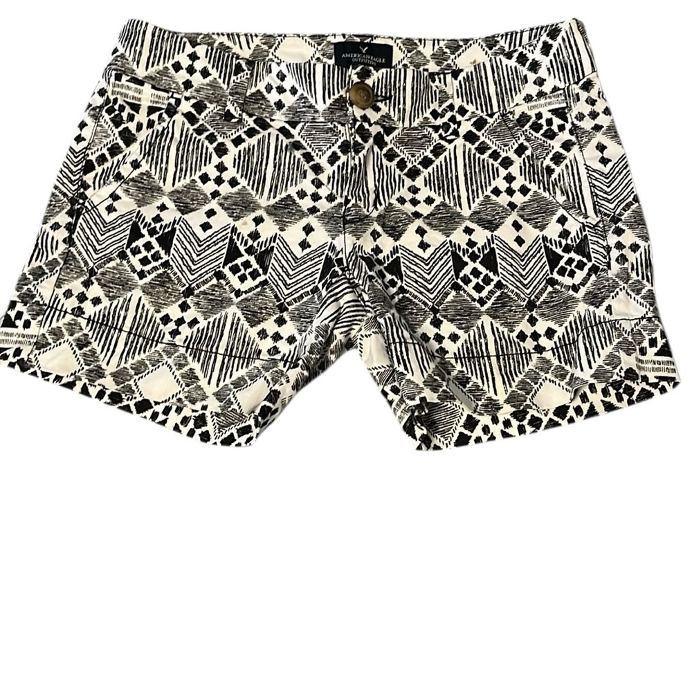 🎈5 for $15🎈EUC size 0 American Eagle Black/White Geometric short